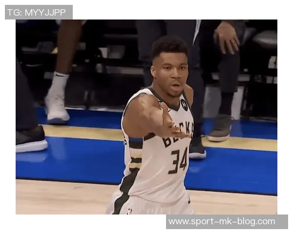 字母哥无奈感叹队友表现不佳特纳罗林斯小波特外线投篮惨淡